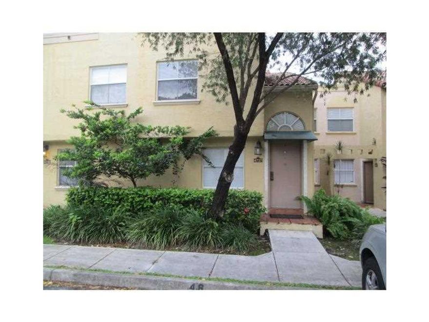 The Greens at Doral. Second floor Unit. Canal Front. Spacious 2 bedrooms 2 baths unit. High ceilings. Tile & carpet floors. Spilt plan. Open kitchen with breakfast area. Washer/ Dryer inside the unit. Gated community with 24 hours guard at the gate. Just minutes away from Miami International  Airport . Easy access to major highways. Amenities include Tennis & Racquetball courts, pool, spa, sauna,& fitness center.