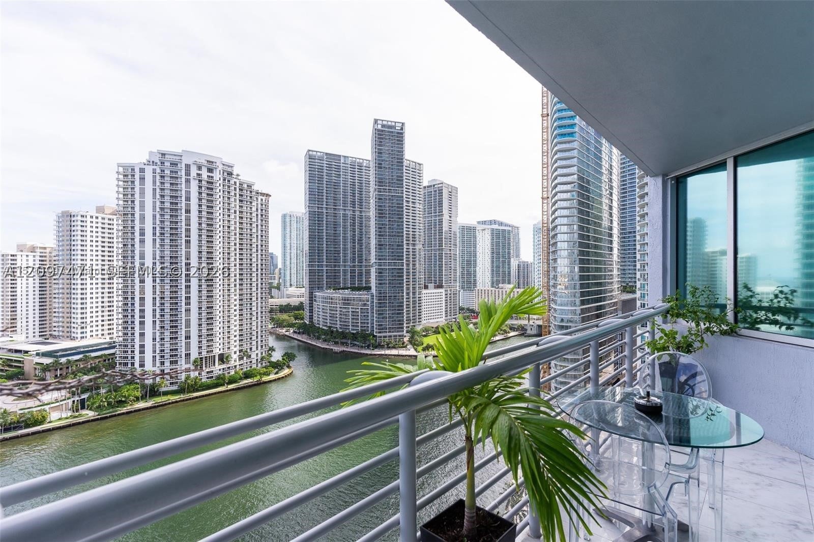 325 S Biscayne Blvd 2221