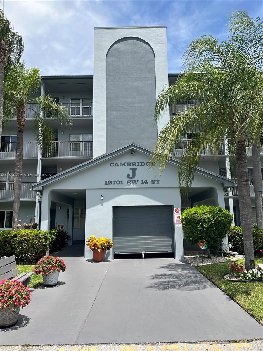 12701 Sw 14th St 312J, Pembroke Pines, Miami-Dade County, Florida - 2 Bedrooms  
2 Bathrooms - 