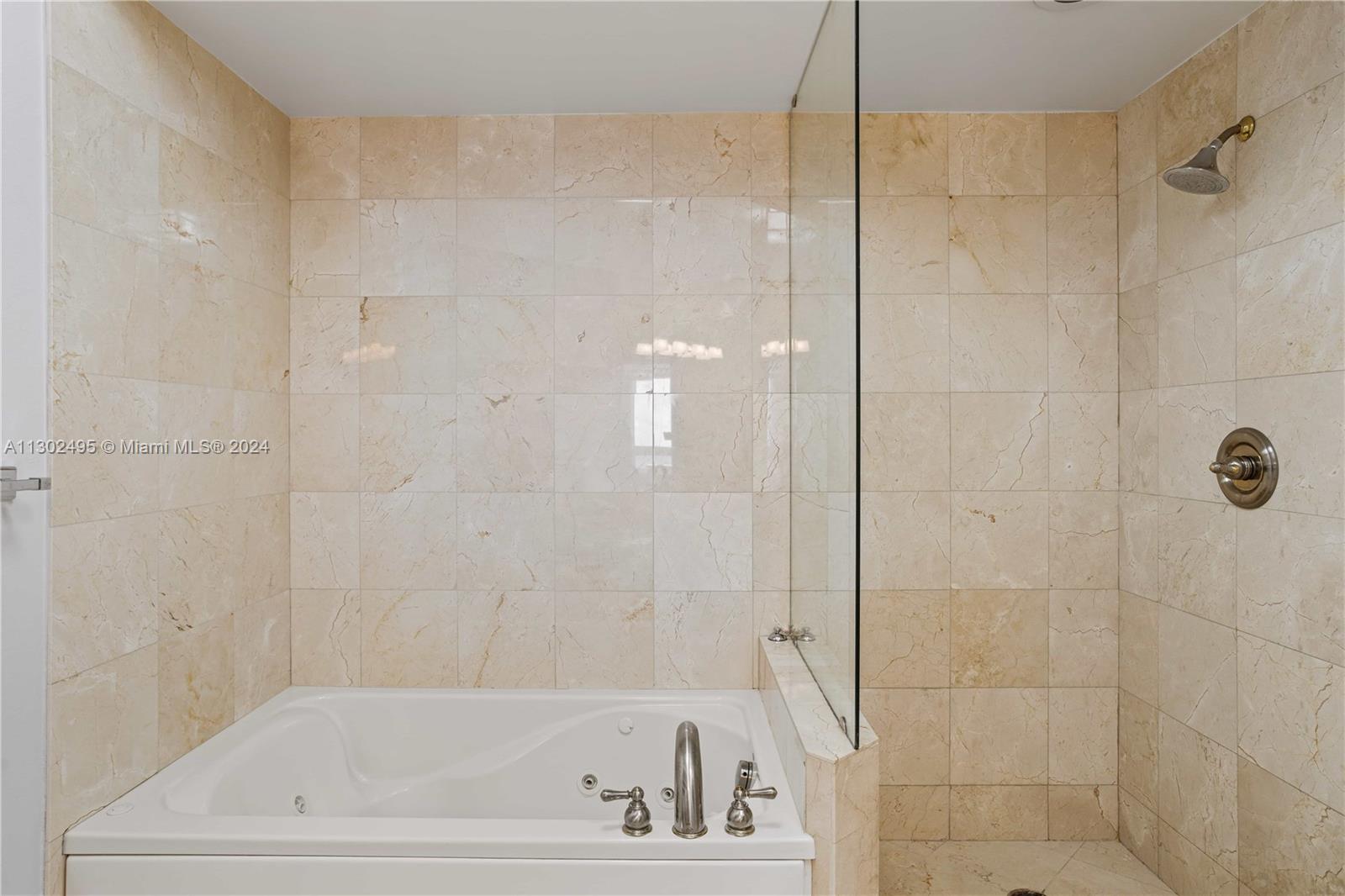 AKOYA CONDO - Residential Lease