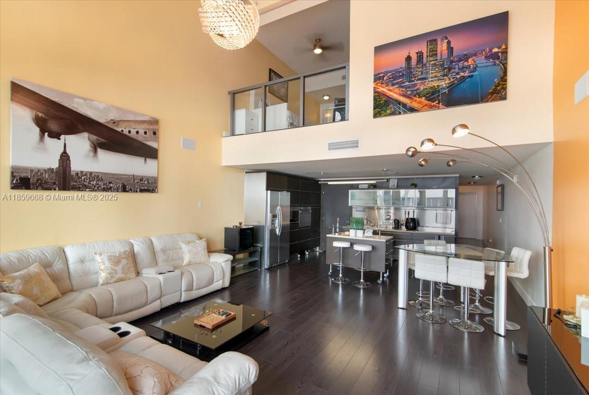 6000 Collins Ave 146