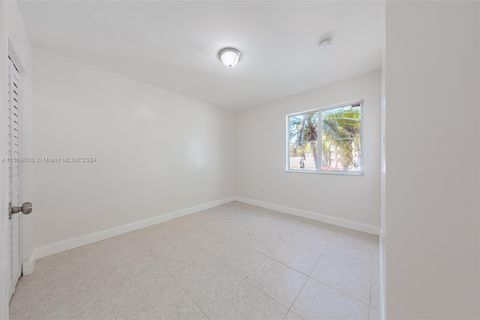 Condominium in Miami FL 15701 137th Ave Ave 14.jpg