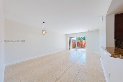 Condominium in Miami FL 15701 137th Ave Ave 4.jpg