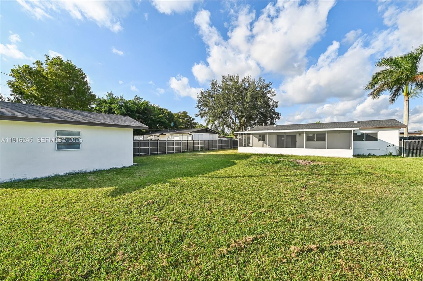 BEL-AIRE HOMES - Residential