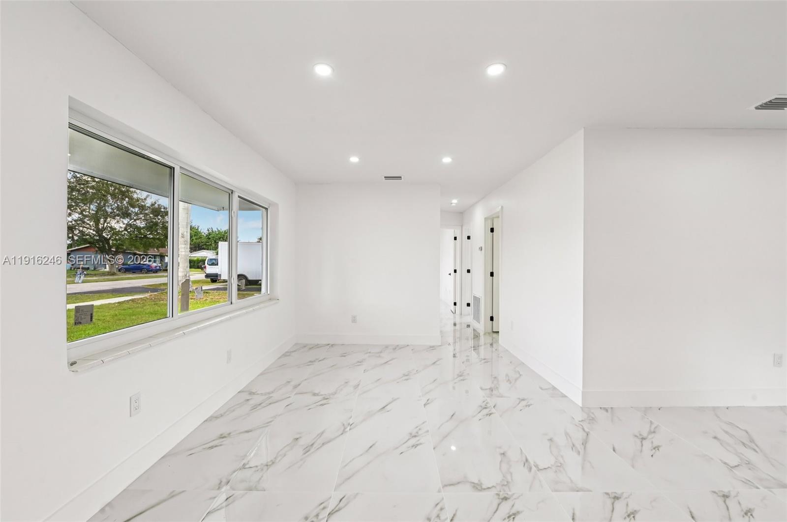 BEL-AIRE HOMES - Residential