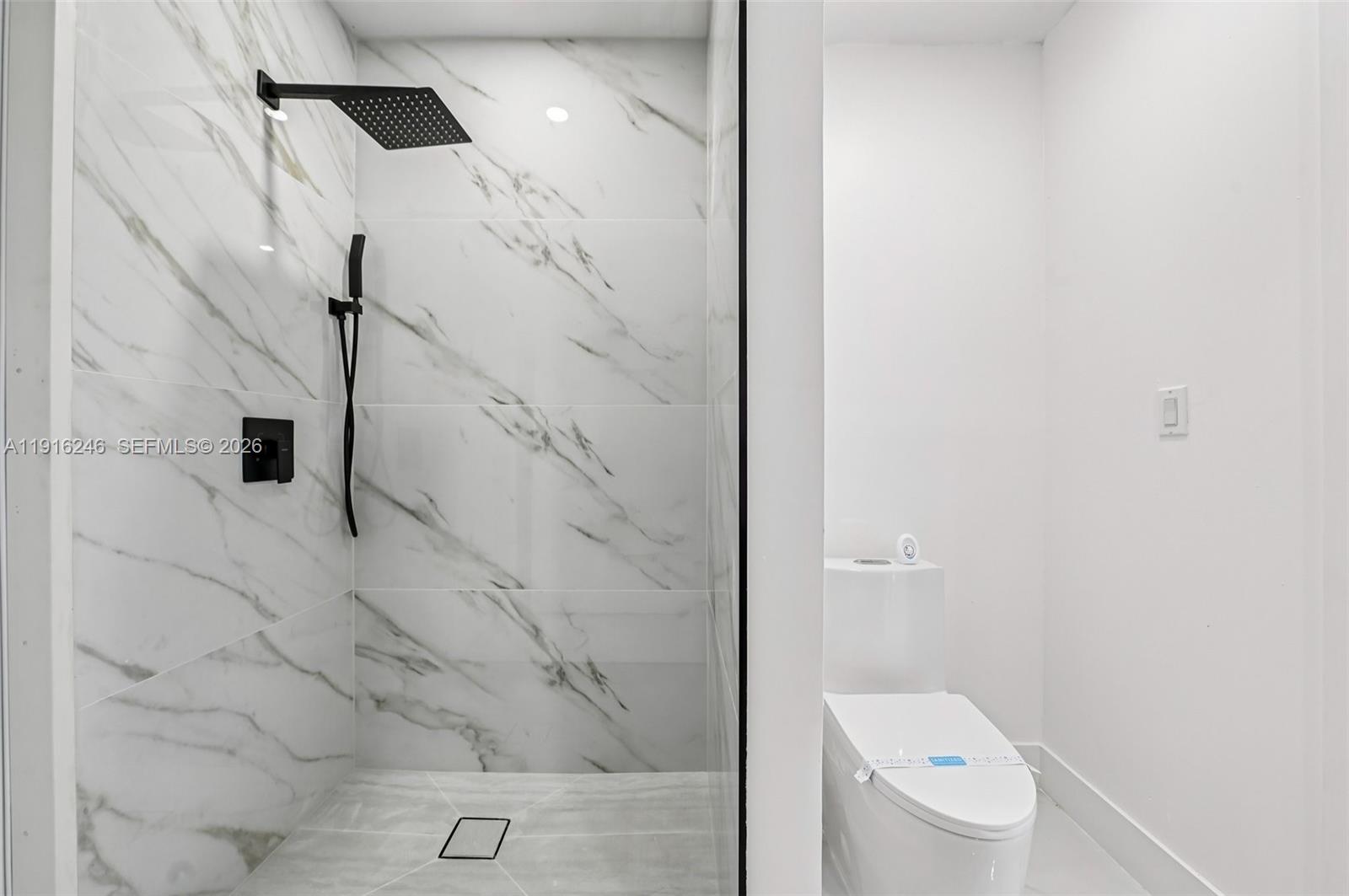 BEL-AIRE HOMES - Residential