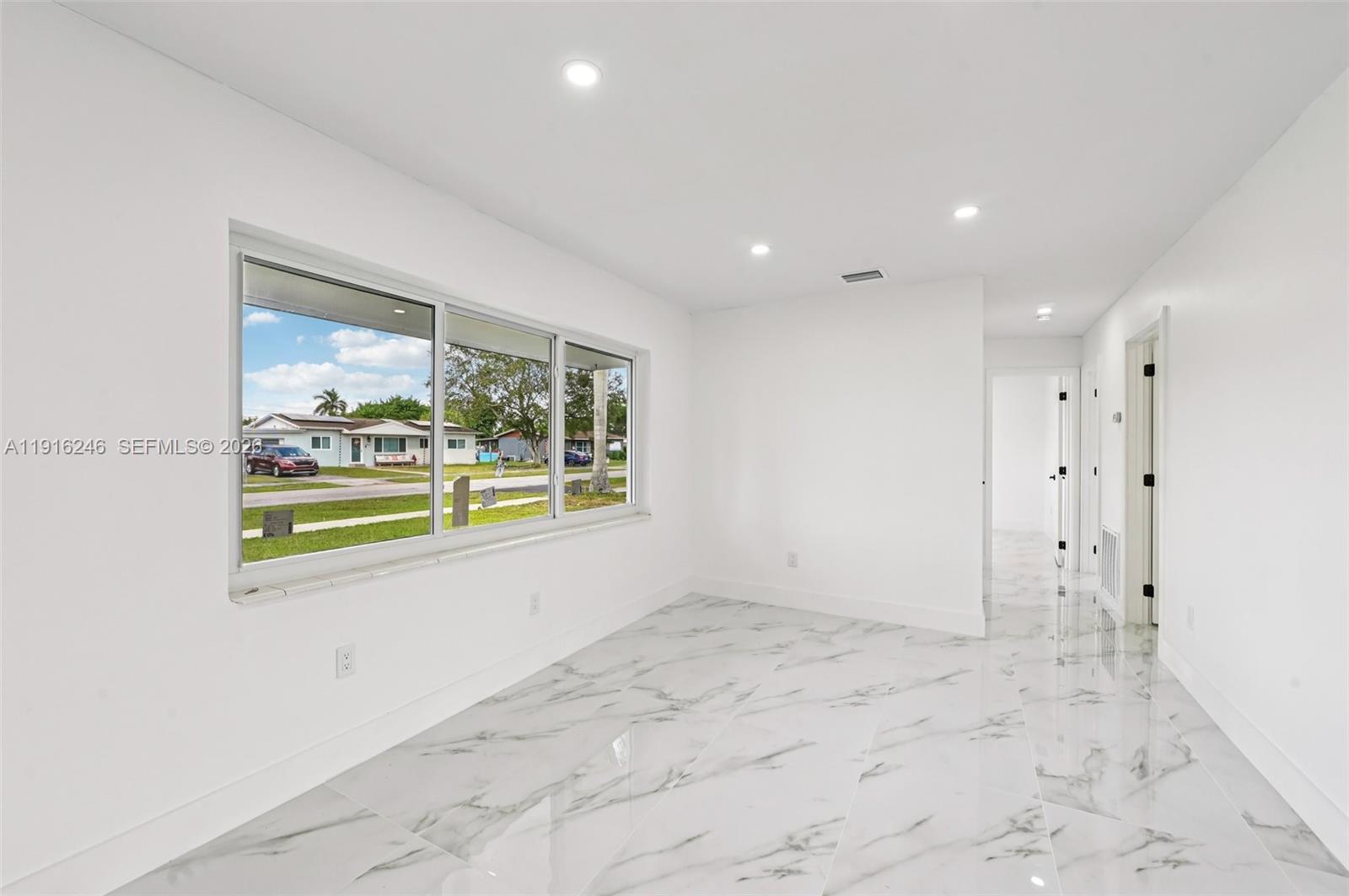 BEL-AIRE HOMES - Residential