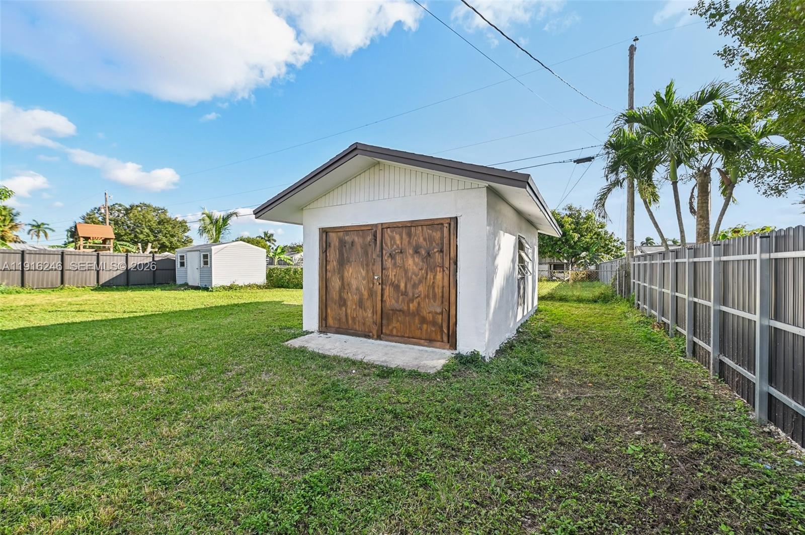 BEL-AIRE HOMES - Residential