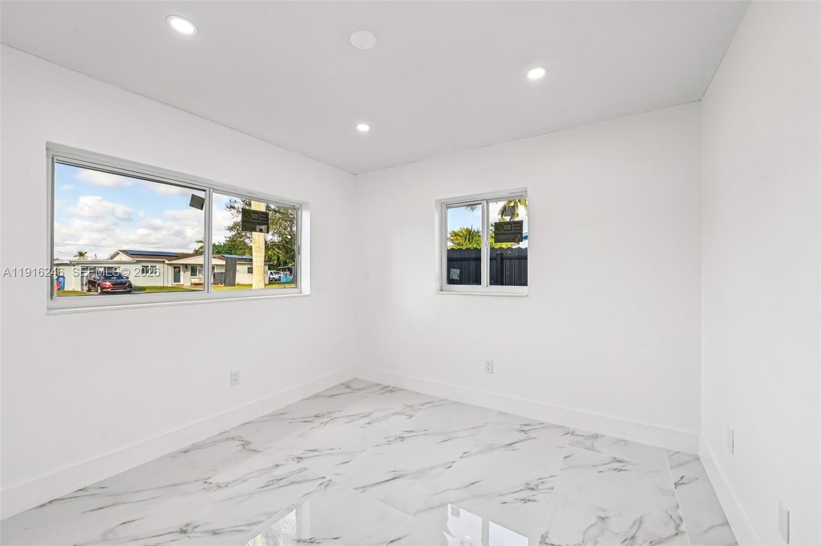 BEL-AIRE HOMES - Residential