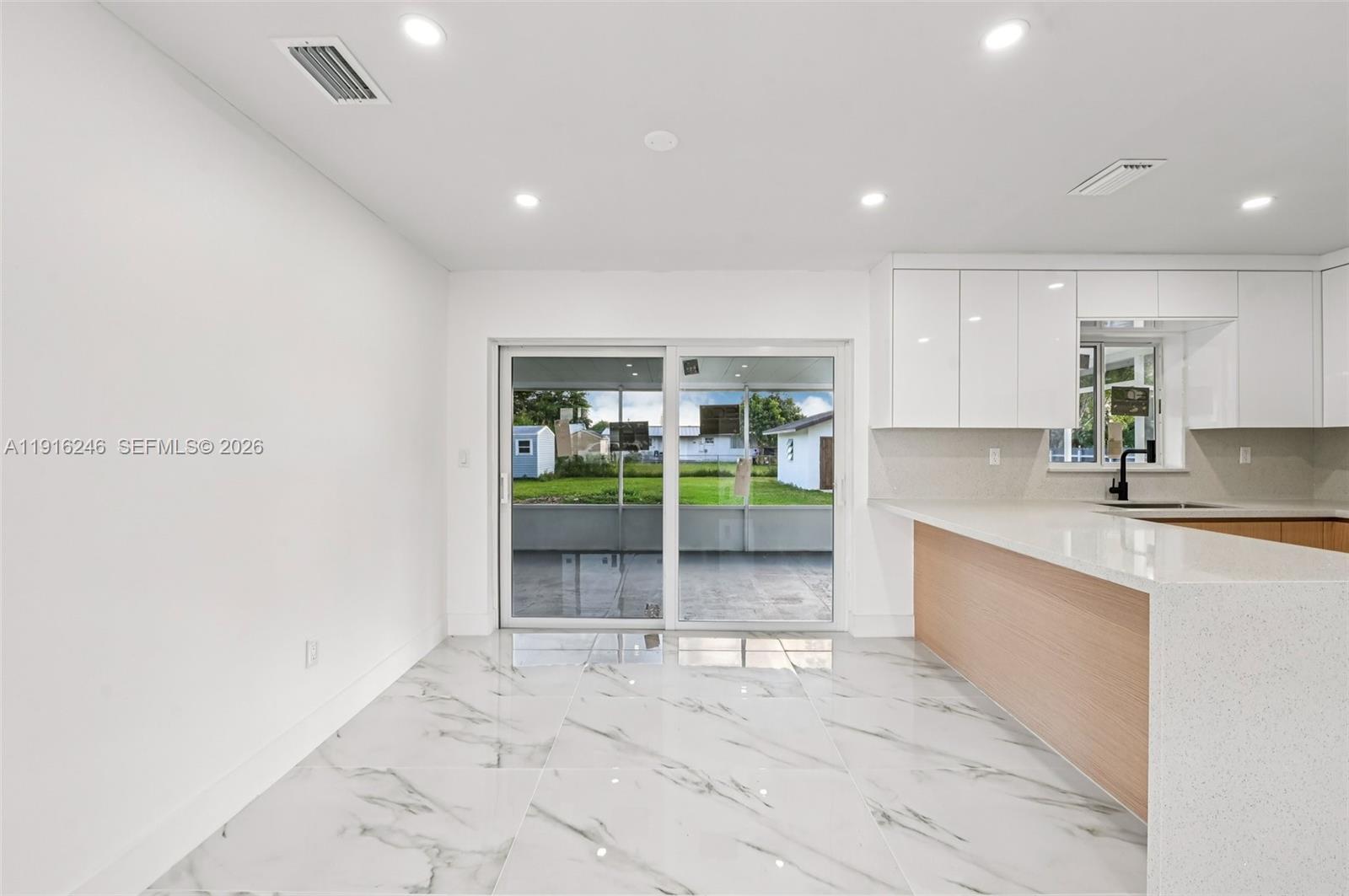 BEL-AIRE HOMES - Residential