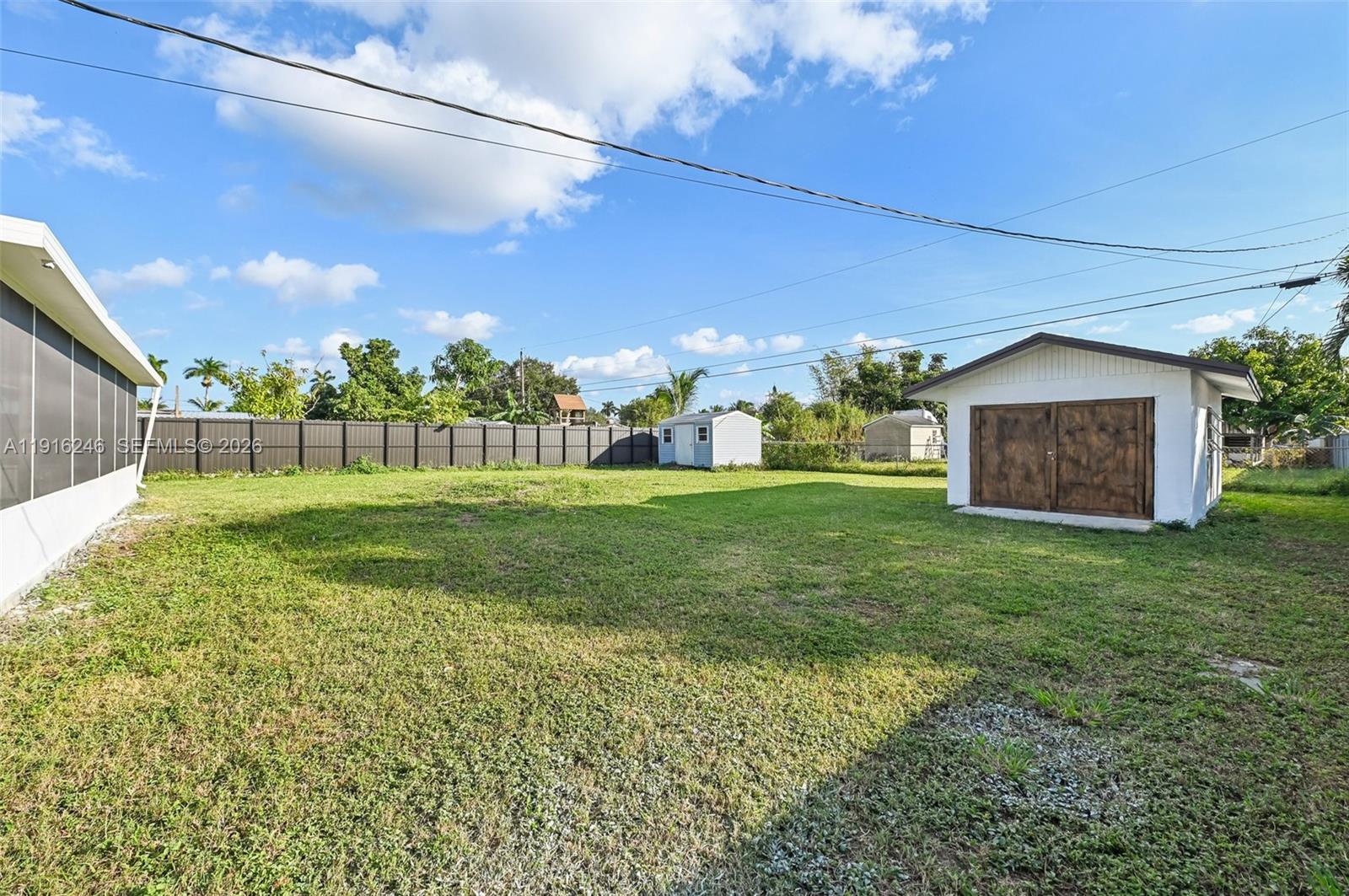 BEL-AIRE HOMES - Residential