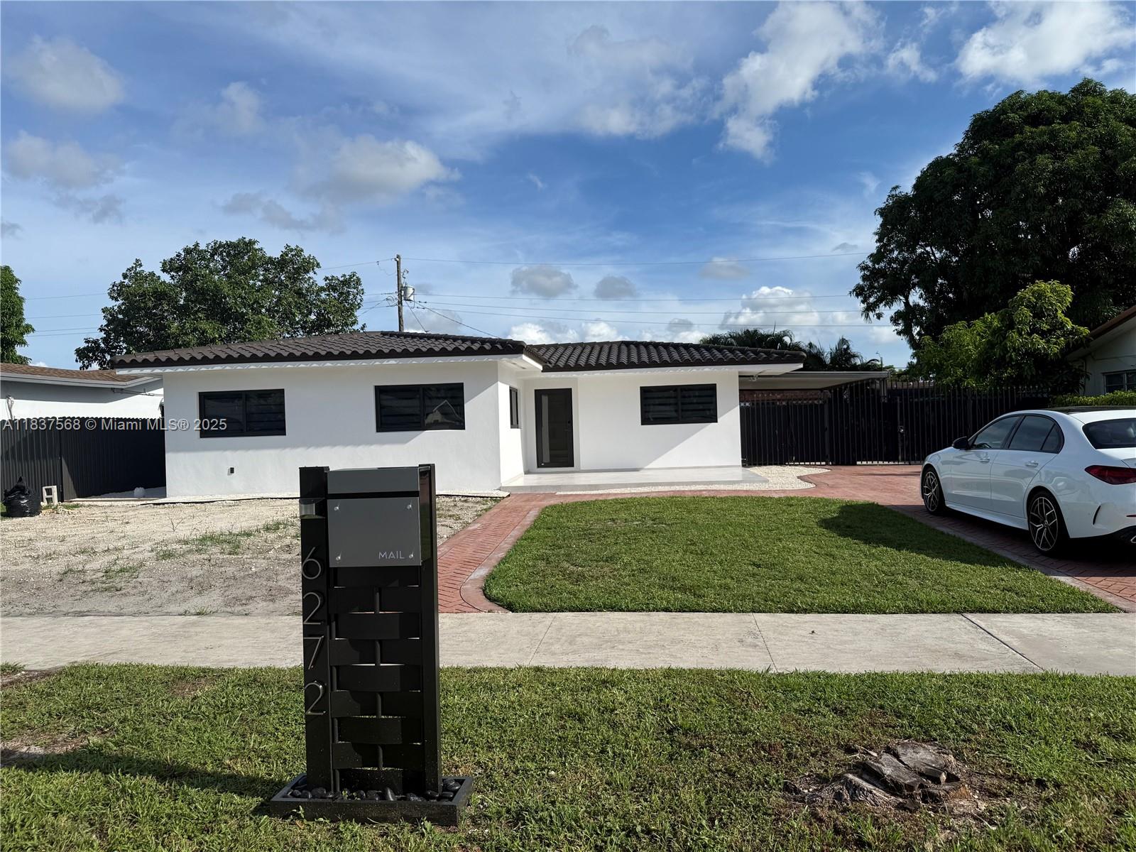 6272 NW 110th Ter, Hialeah, FL, 33012/$723,500 1 6272 NW 110th Ter