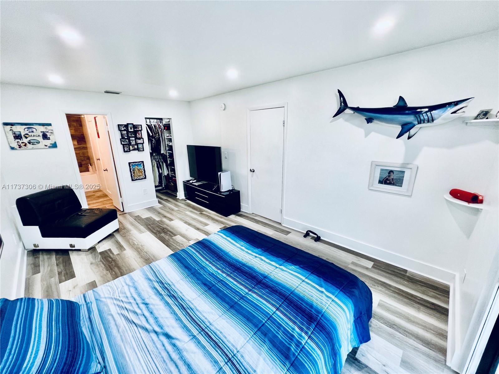 SAILBOAT CAY CONDO - Residential