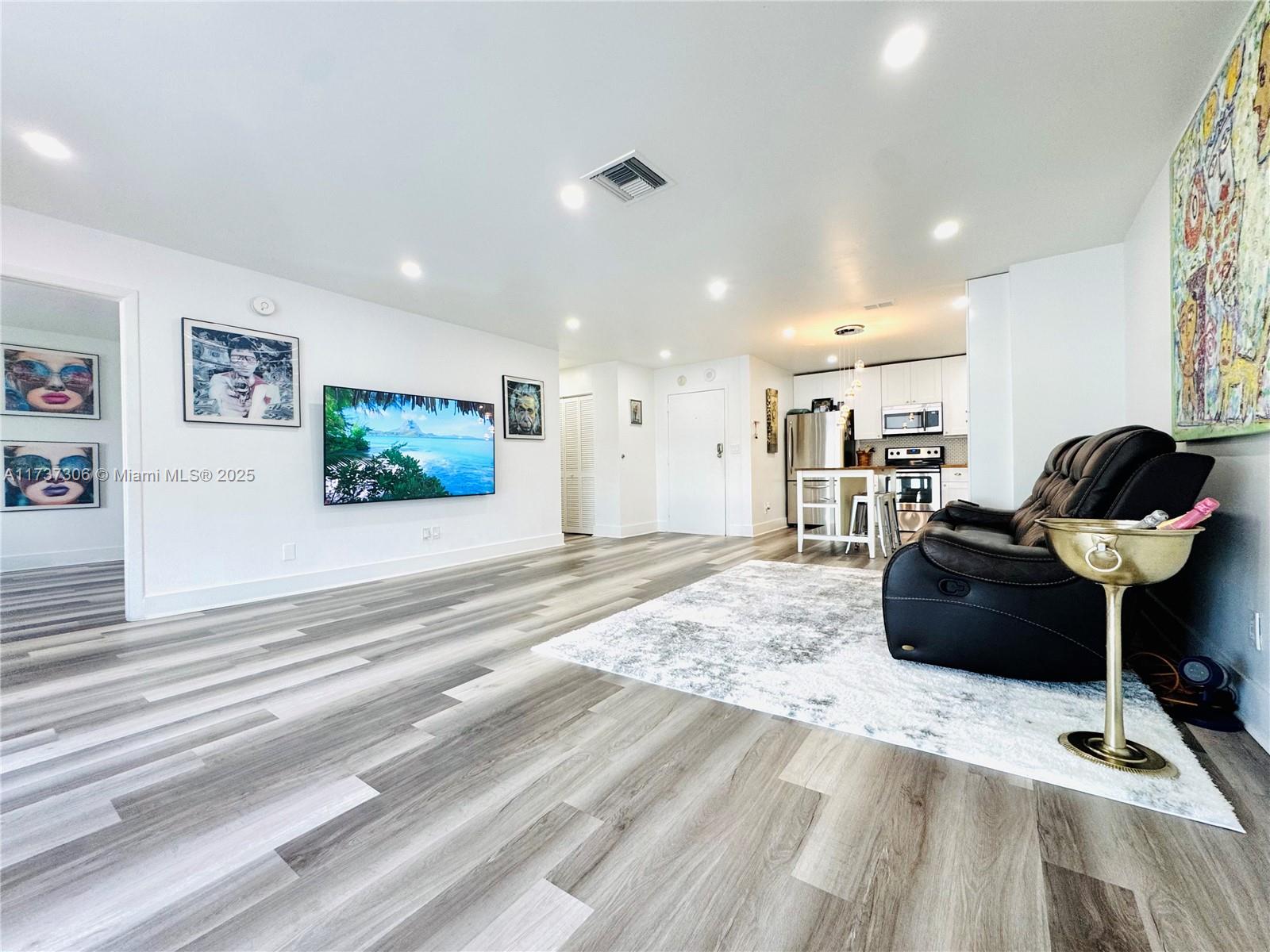 13499 Biscayne Blvd Ph1705, North Miami, Miami-Dade County, Florida - 2 Bedrooms  
2 Bathrooms - 