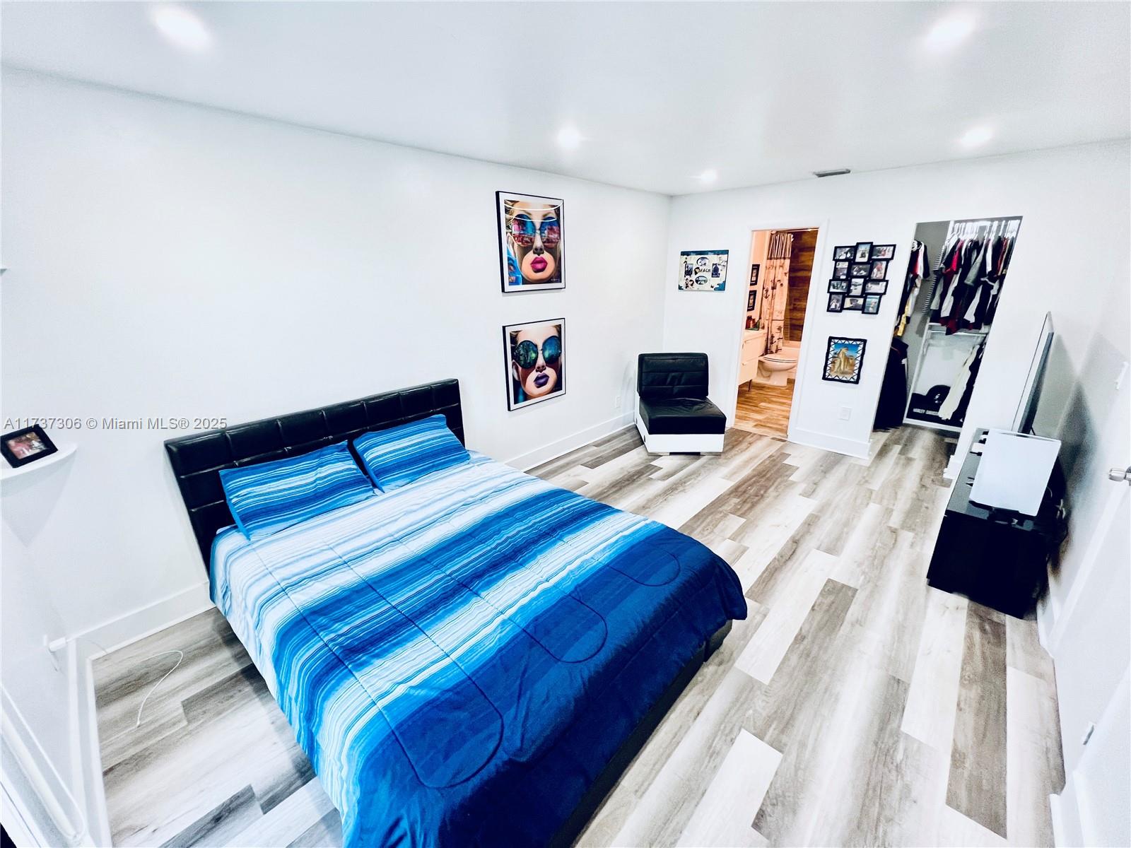 SAILBOAT CAY CONDO - Residential