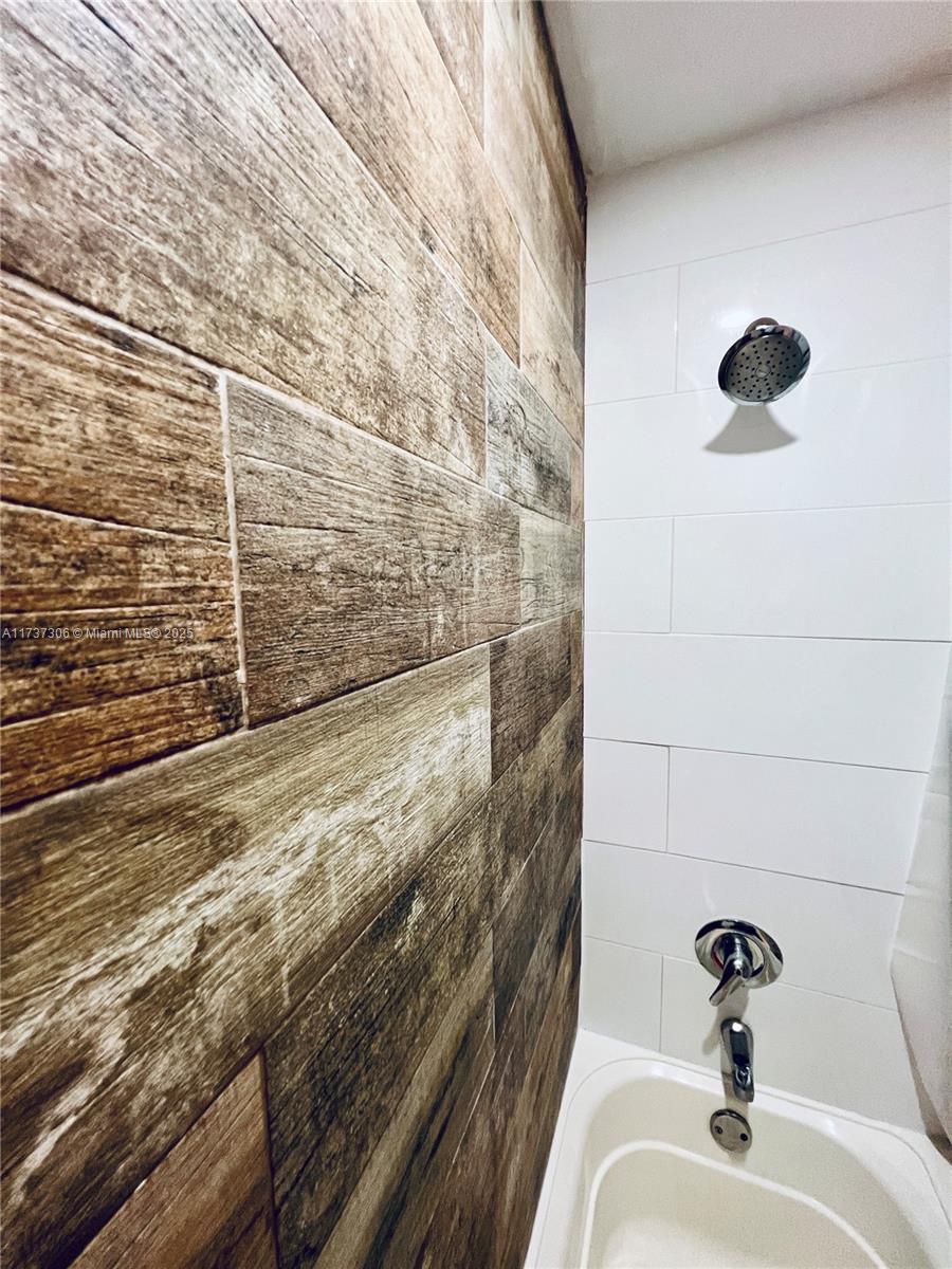 SAILBOAT CAY CONDO - Residential