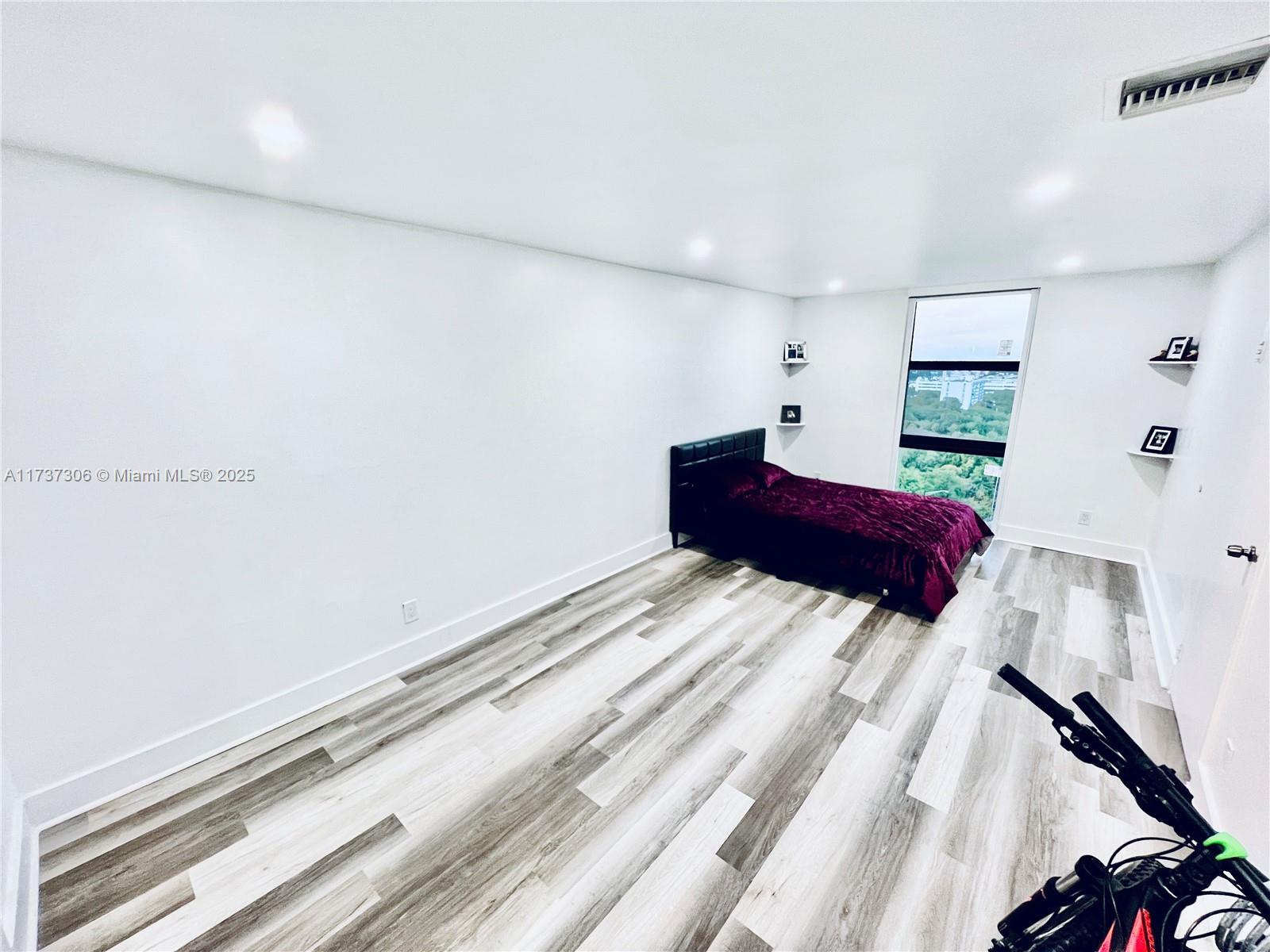 SAILBOAT CAY CONDO - Residential