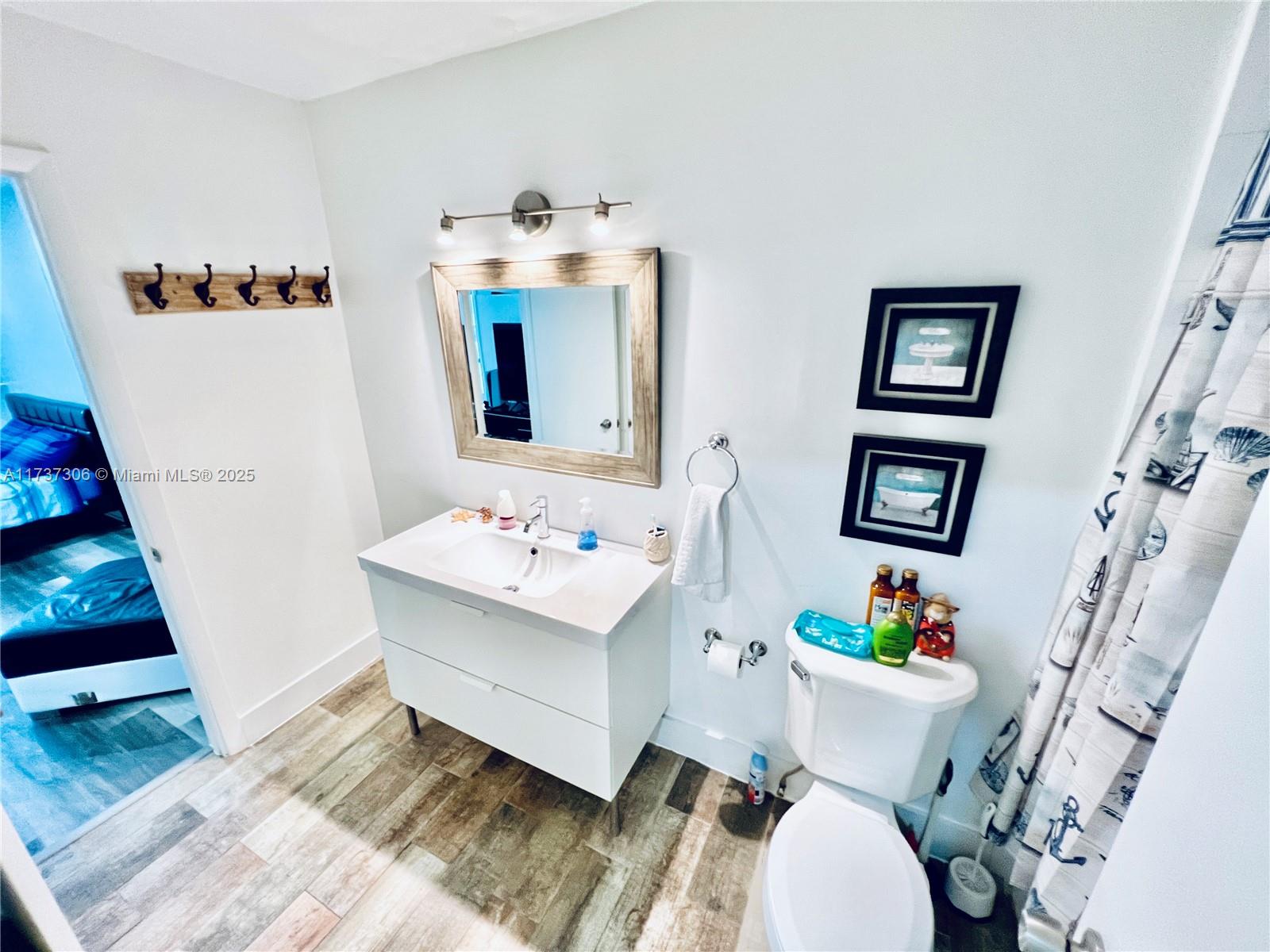 SAILBOAT CAY CONDO - Residential