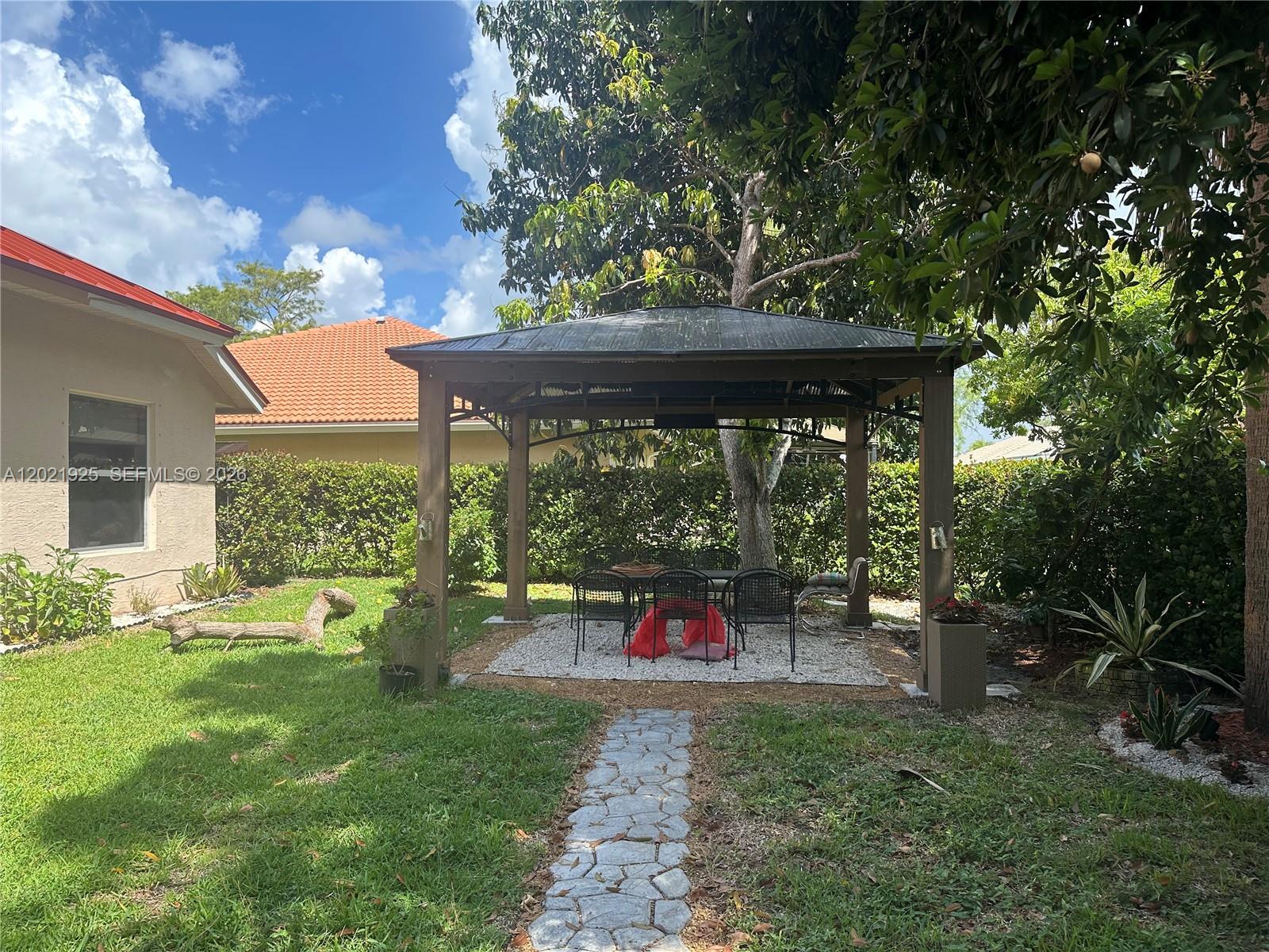ESTATES OF ROYAL PALM BEA - Residential