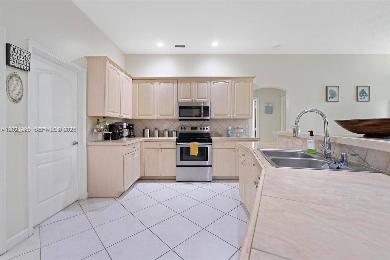 ESTATES OF ROYAL PALM BEA - Residential