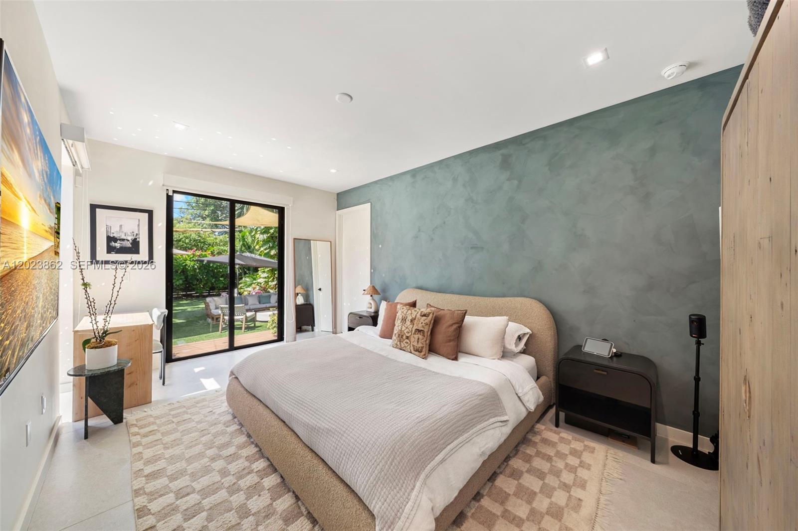 MIAMI SHORES SEC 6 - Residential Lease