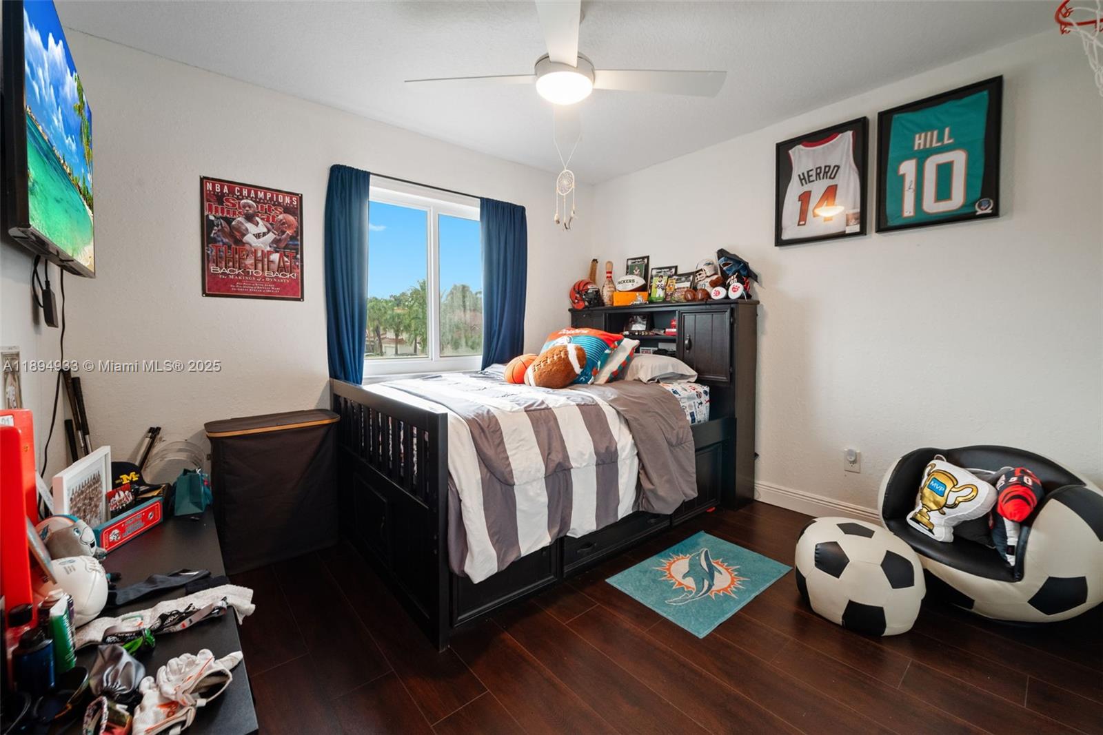 HOLLYWOOD LAKES COUNTRY C - Residential