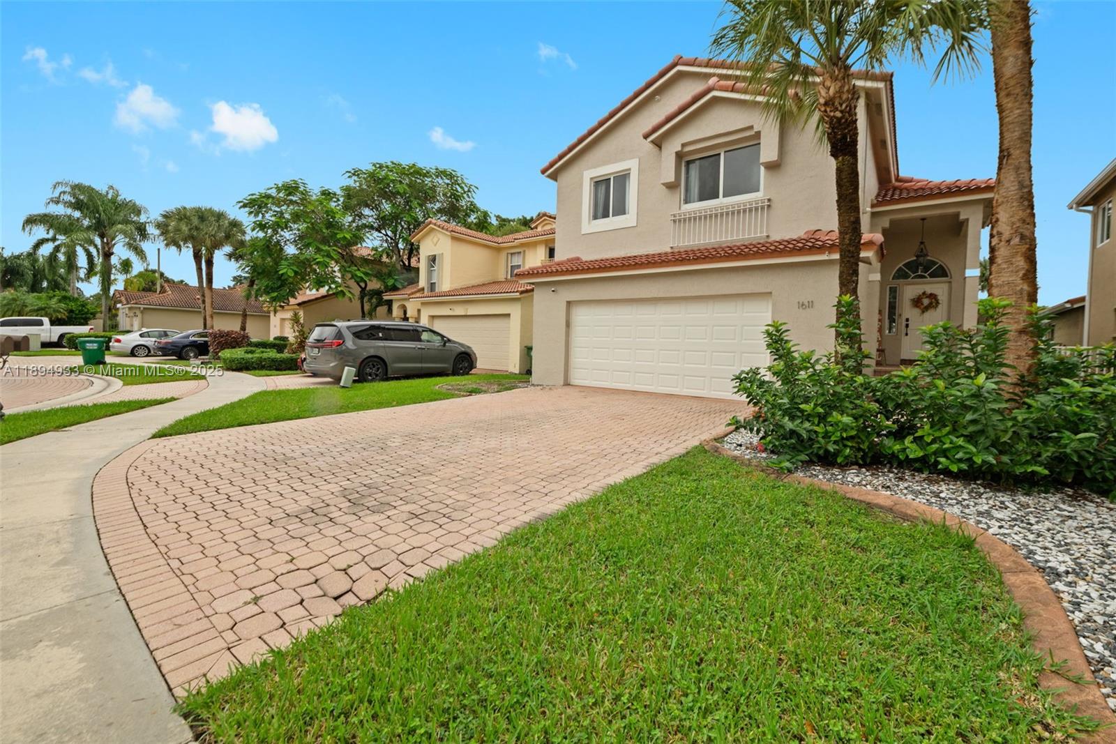 HOLLYWOOD LAKES COUNTRY C - Residential