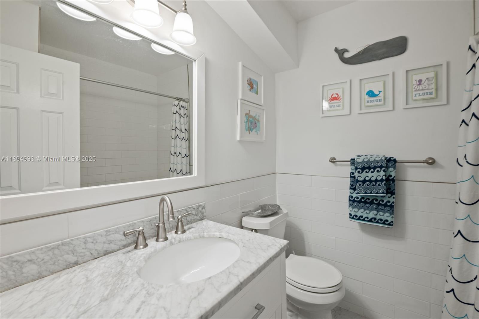 HOLLYWOOD LAKES COUNTRY C - Residential