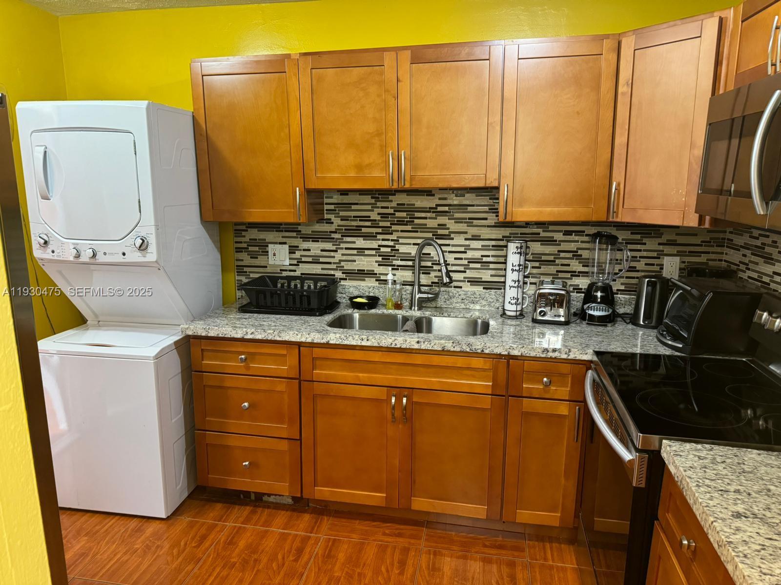 LAKE PARK GARDENS 3 INC C - Residential