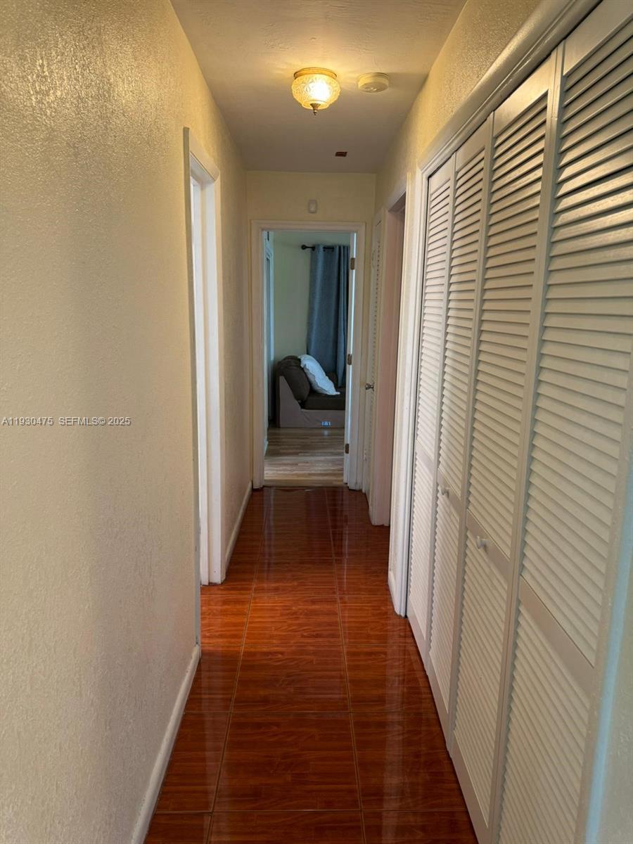 LAKE PARK GARDENS 3 INC C - Residential