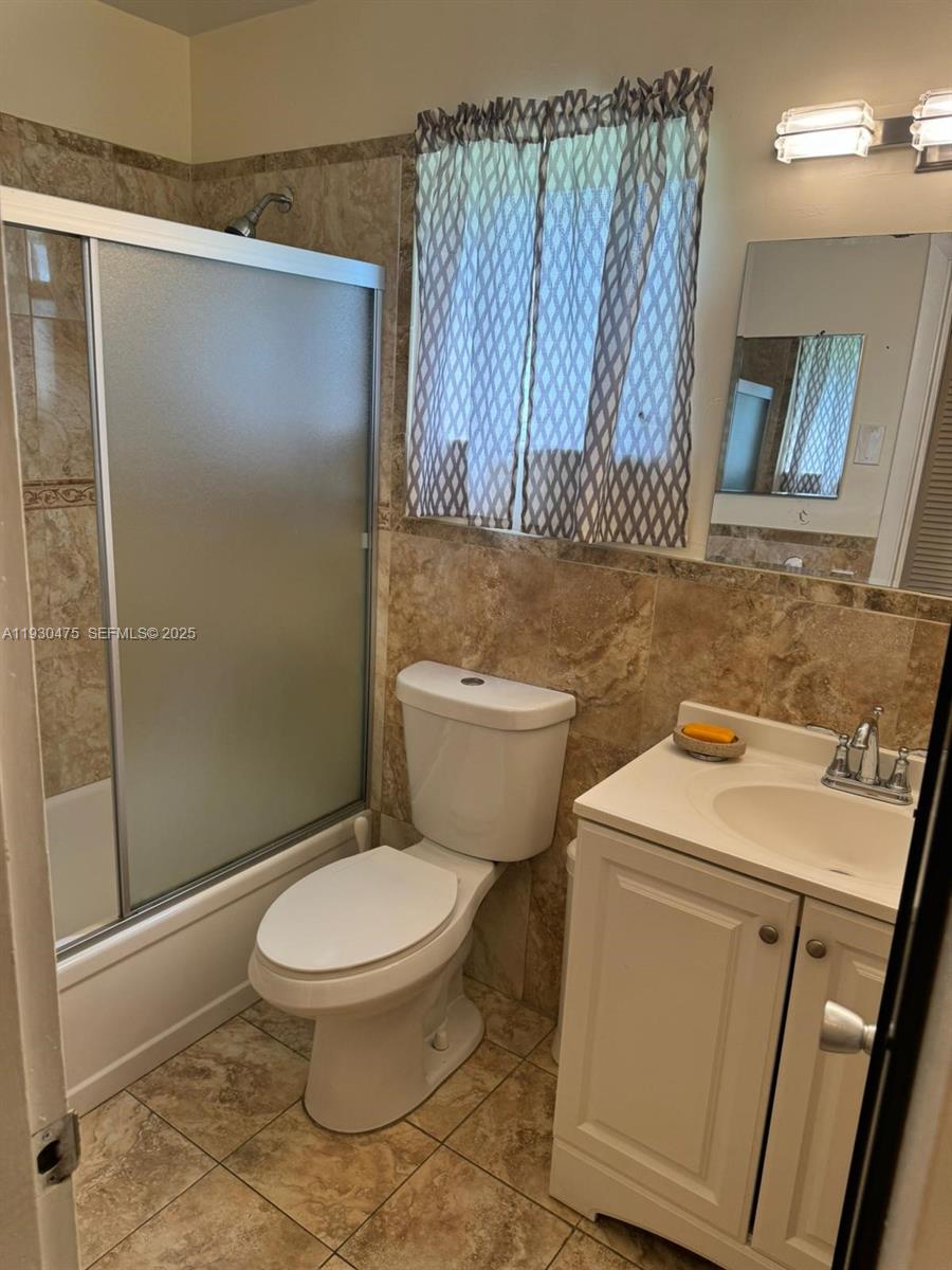 LAKE PARK GARDENS 3 INC C - Residential