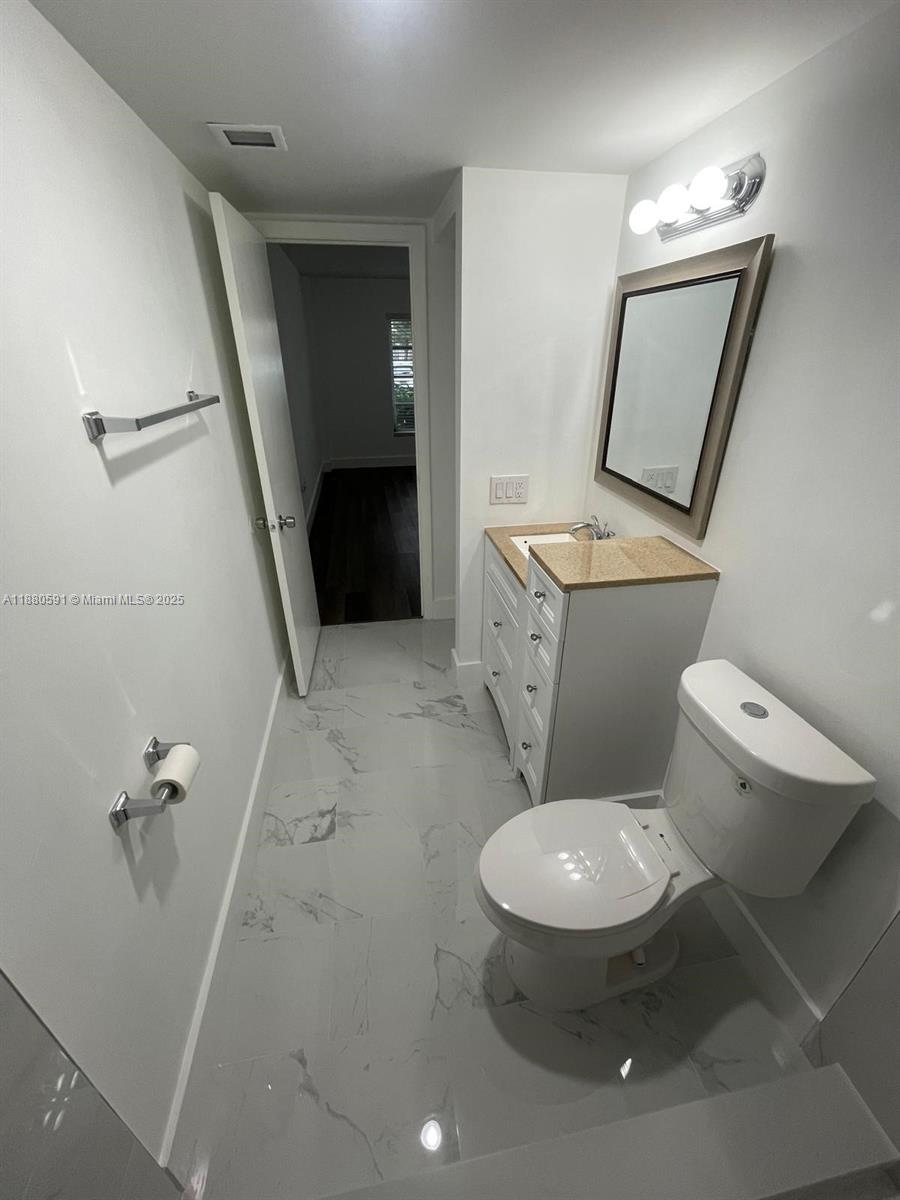 MANORS OF INVERRARY XII - Residential Lease