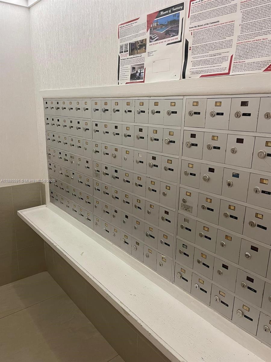 MANORS OF INVERRARY XII - Residential Lease