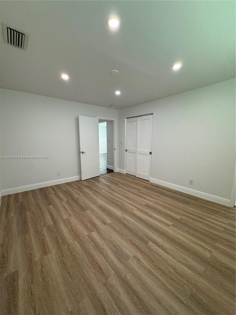 MIRROR LAKE ESTATES SEC S - Residential Income