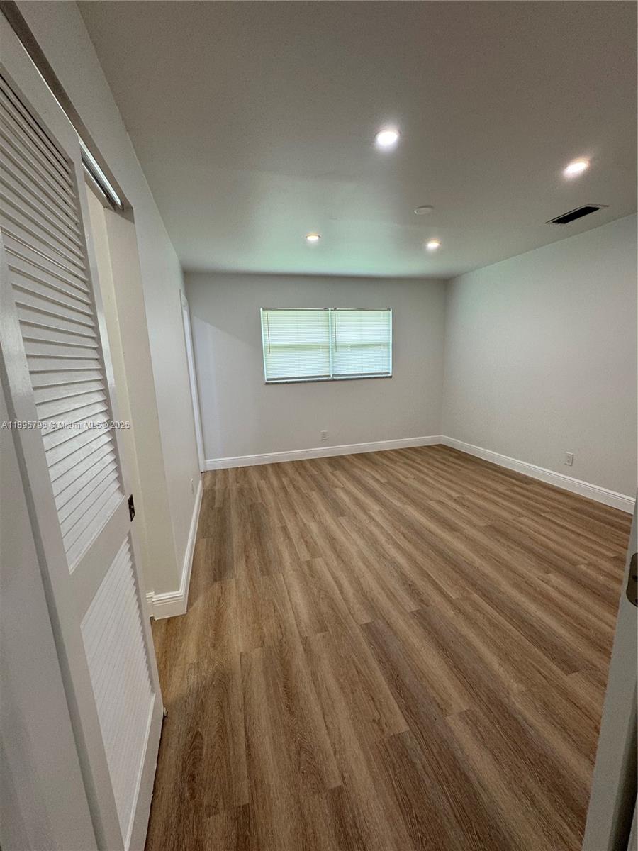 MIRROR LAKE ESTATES SEC S - Residential Income