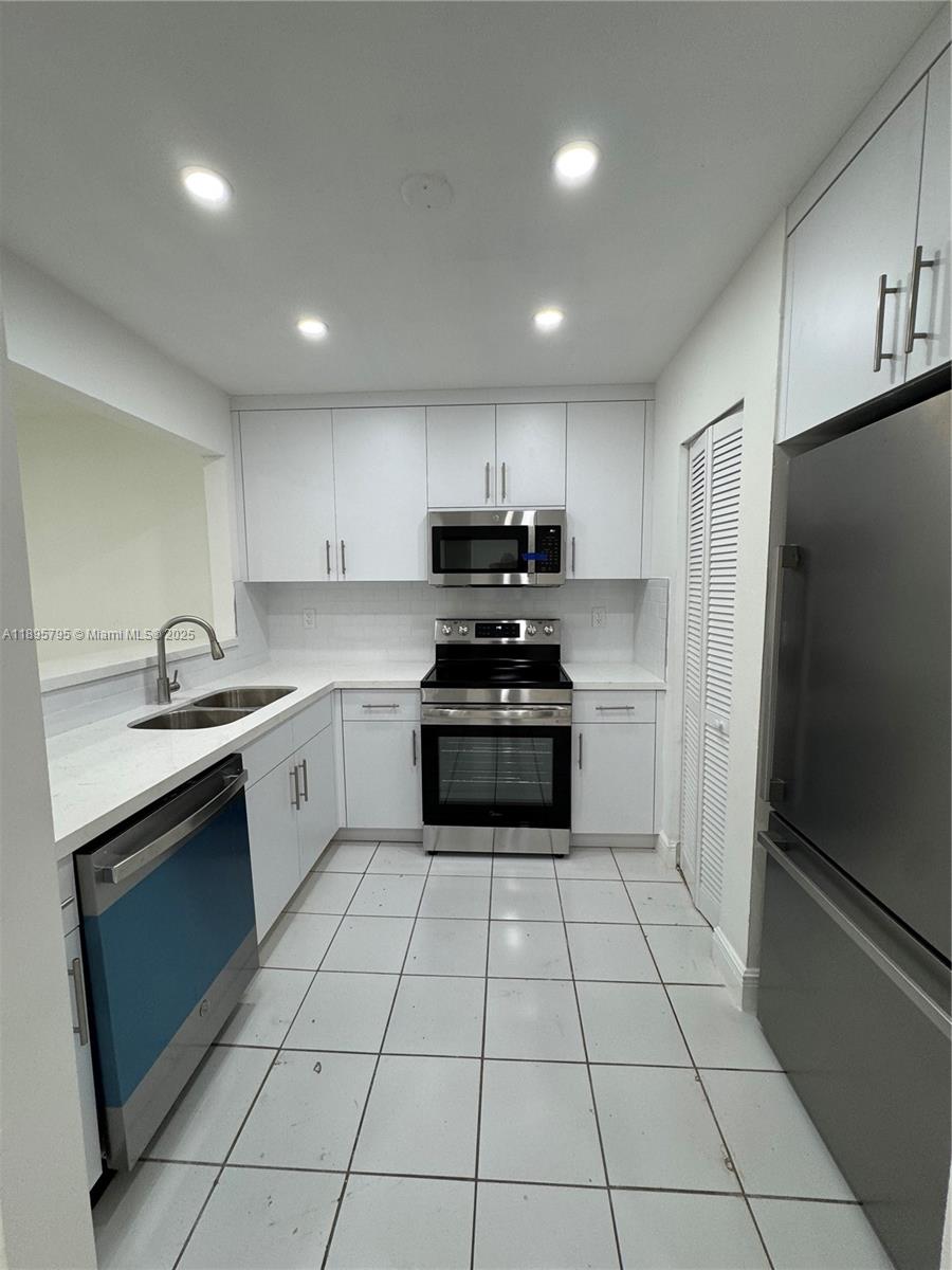 MIRROR LAKE ESTATES SEC S - Residential Income