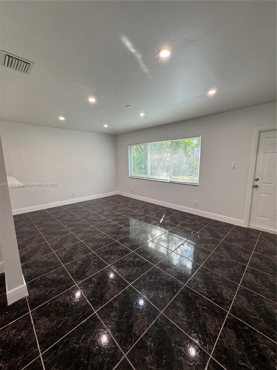 MIRROR LAKE ESTATES SEC S - Residential Income