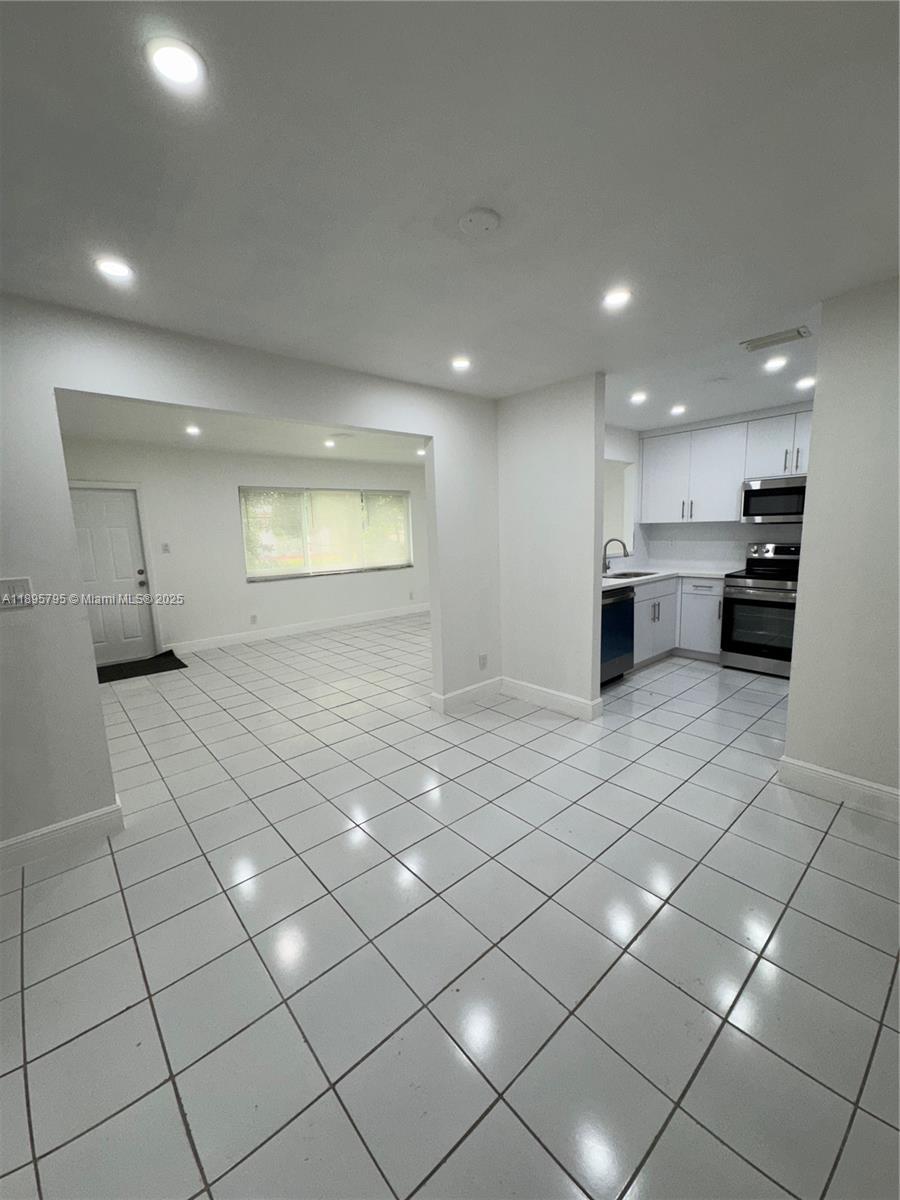 MIRROR LAKE ESTATES SEC S - Residential Income