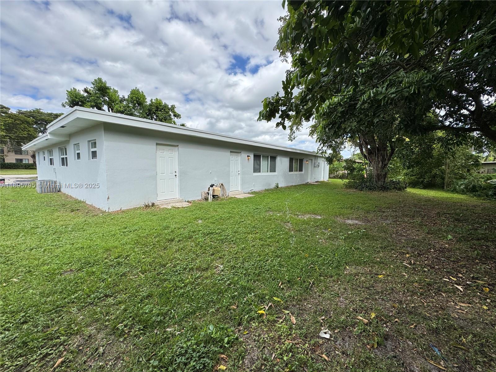 7260 NW 16th St