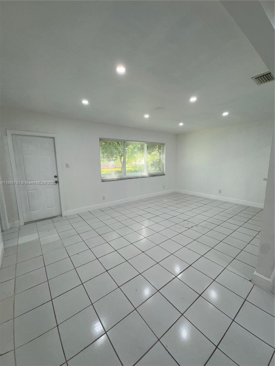 MIRROR LAKE ESTATES SEC S - Residential Income