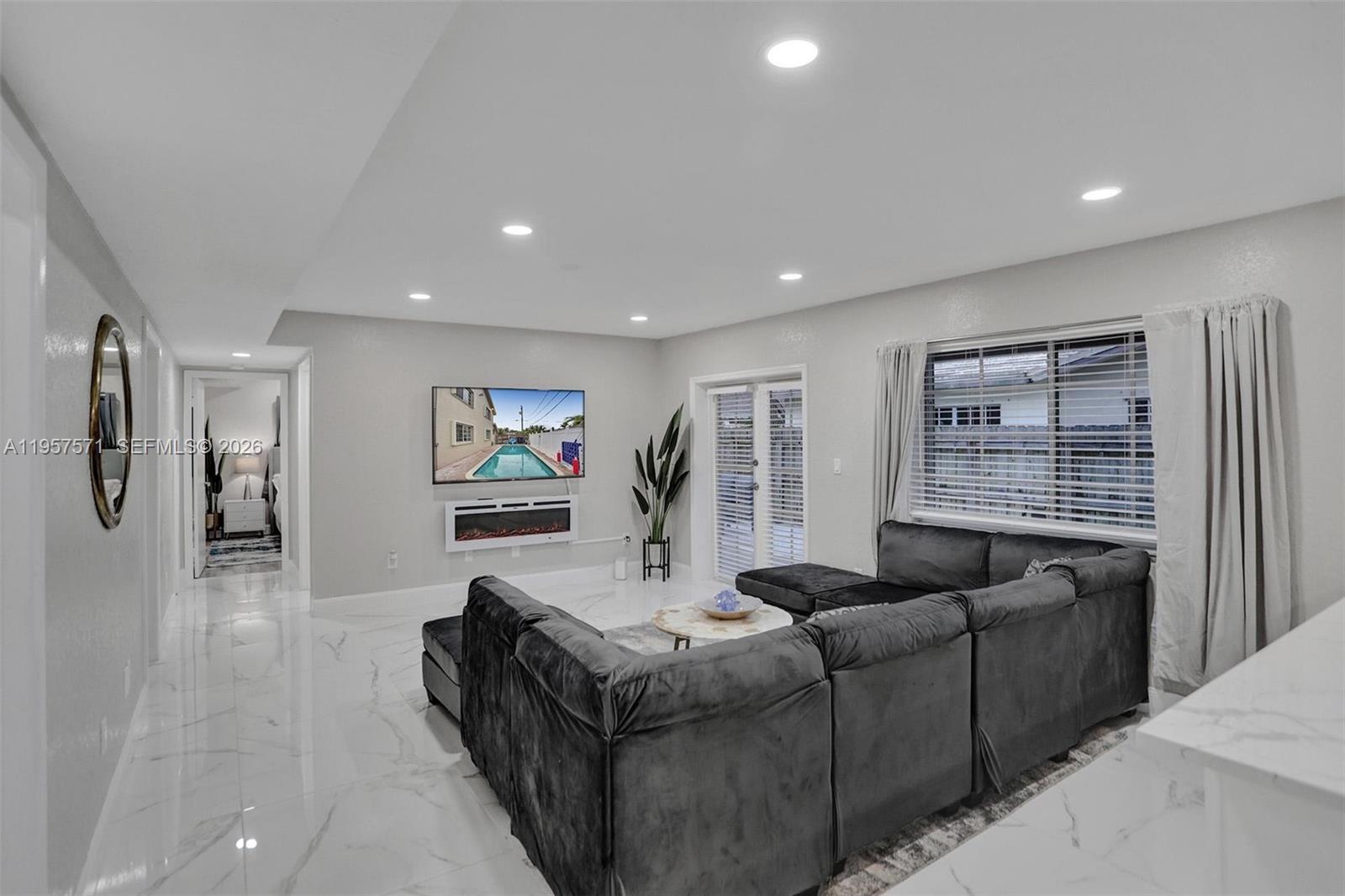 HILLSBORO HEIGHTS - Residential