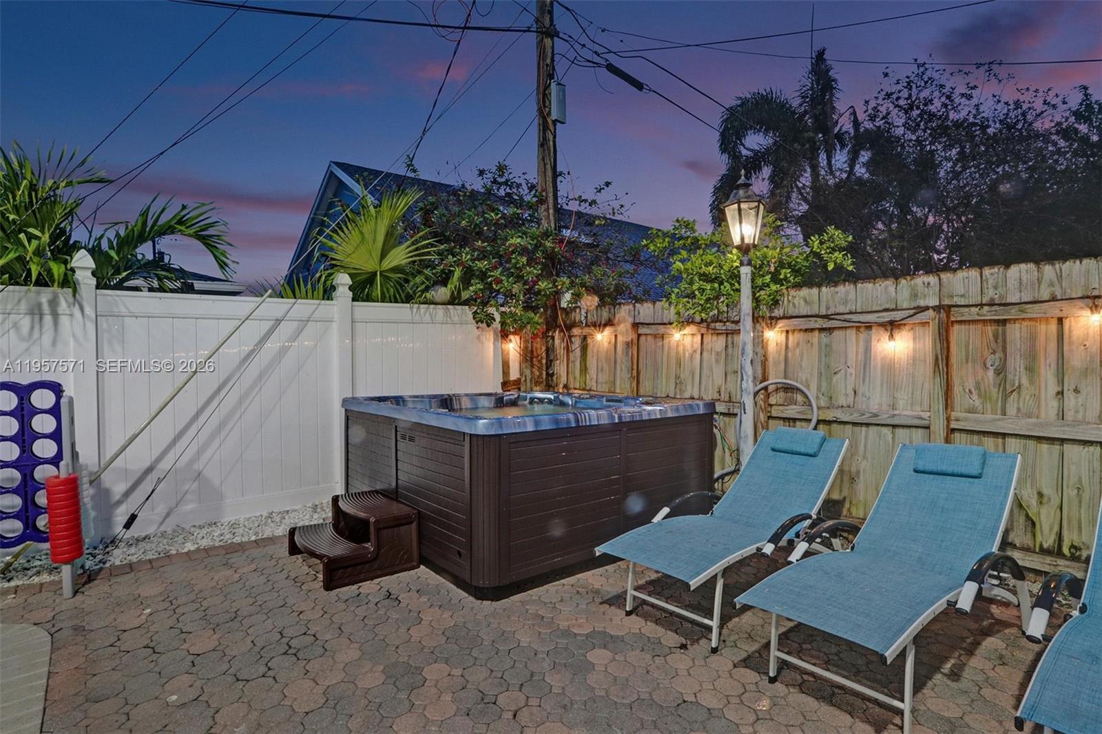 HILLSBORO HEIGHTS - Residential