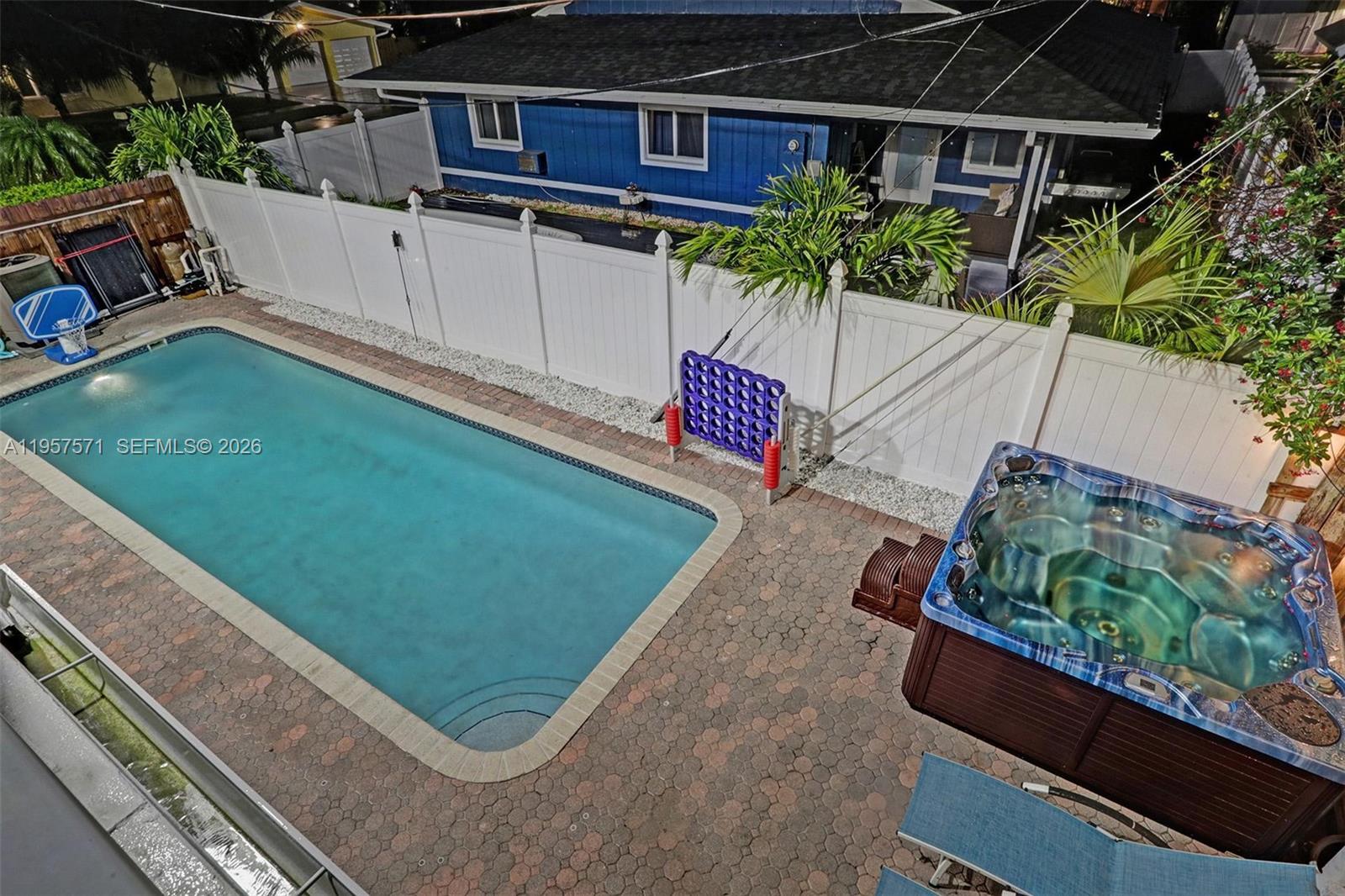 HILLSBORO HEIGHTS - Residential