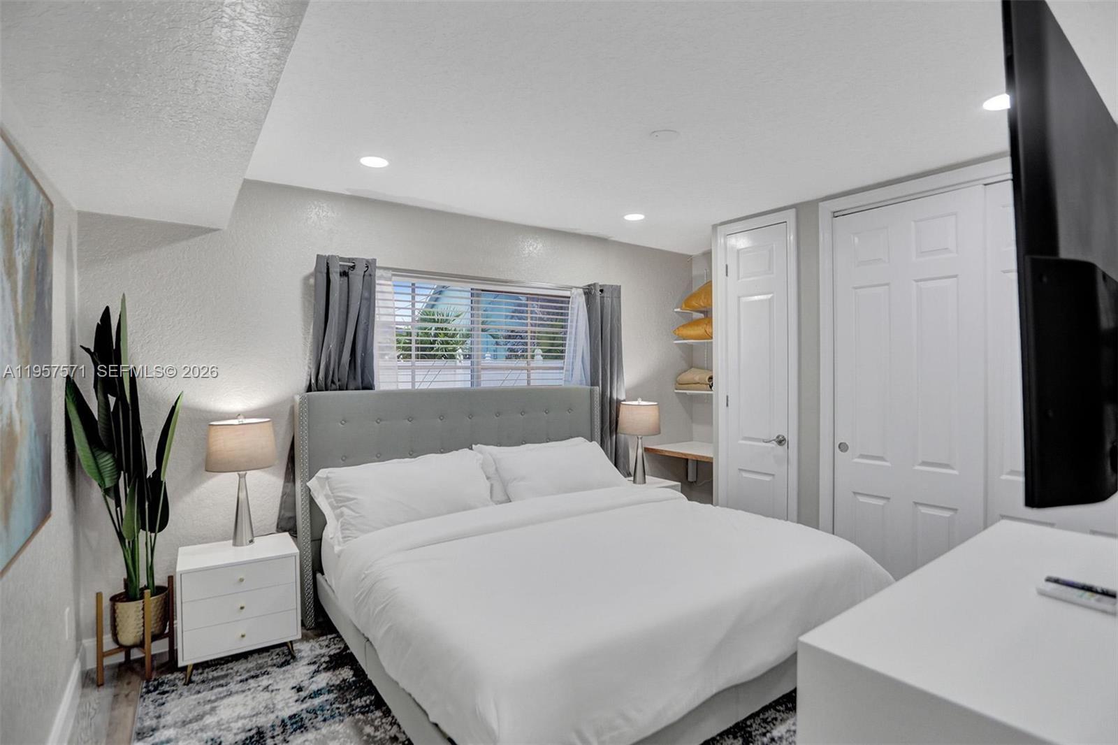 HILLSBORO HEIGHTS - Residential