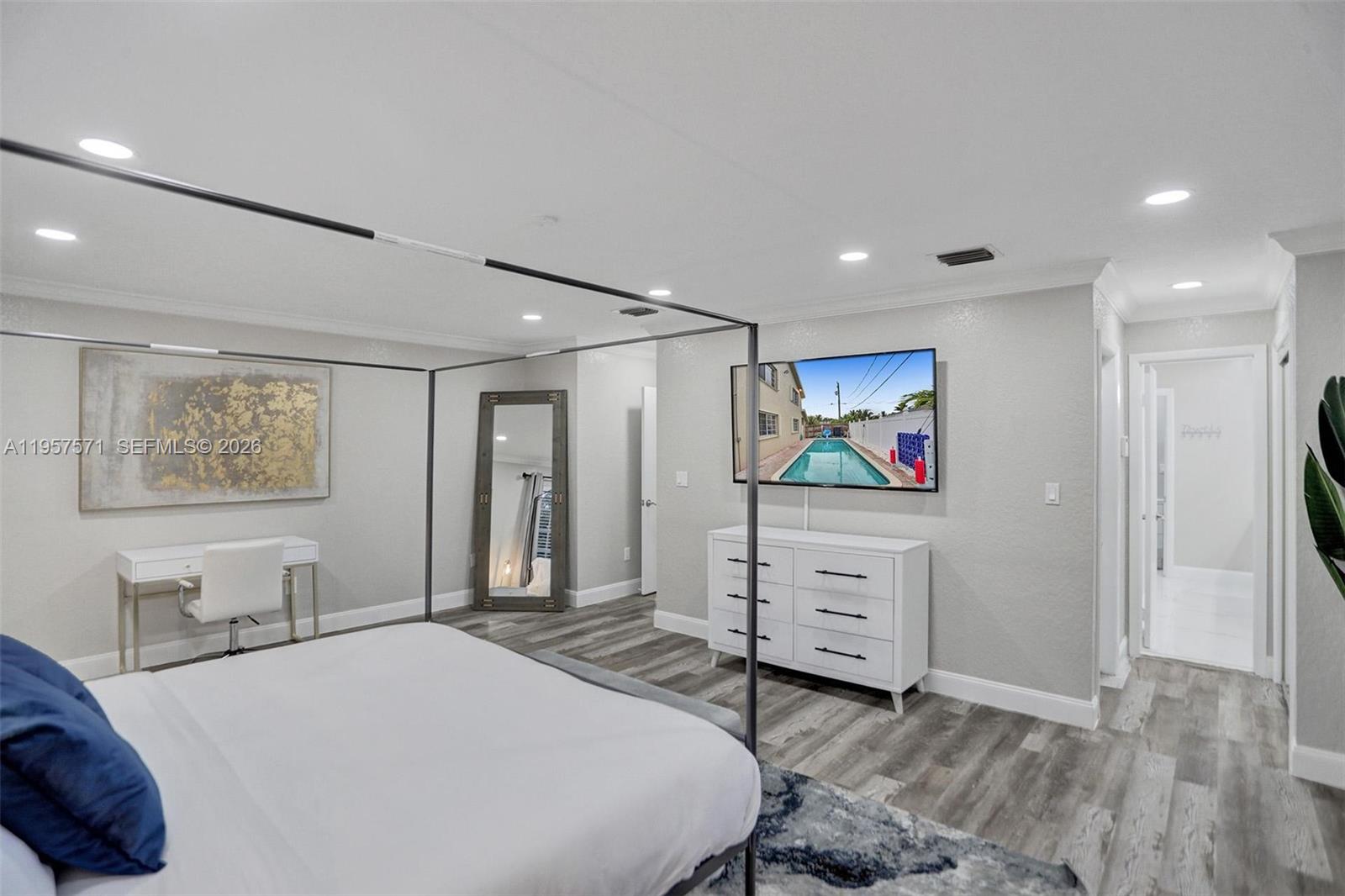 HILLSBORO HEIGHTS - Residential