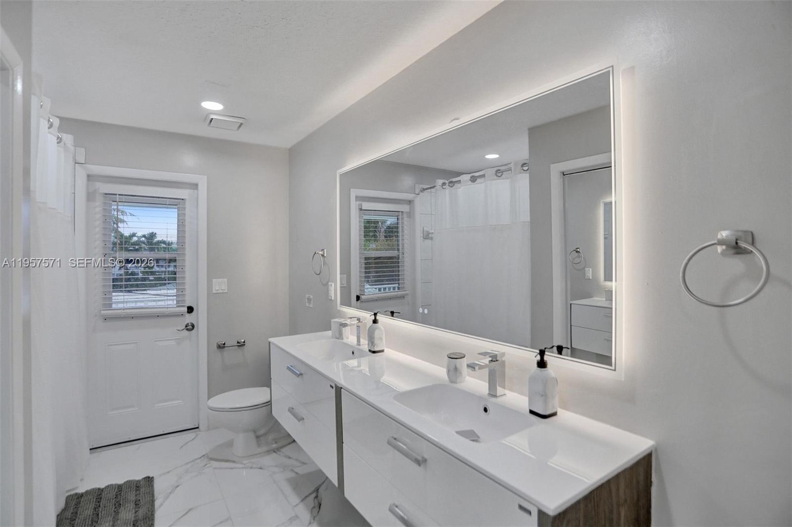 HILLSBORO HEIGHTS - Residential