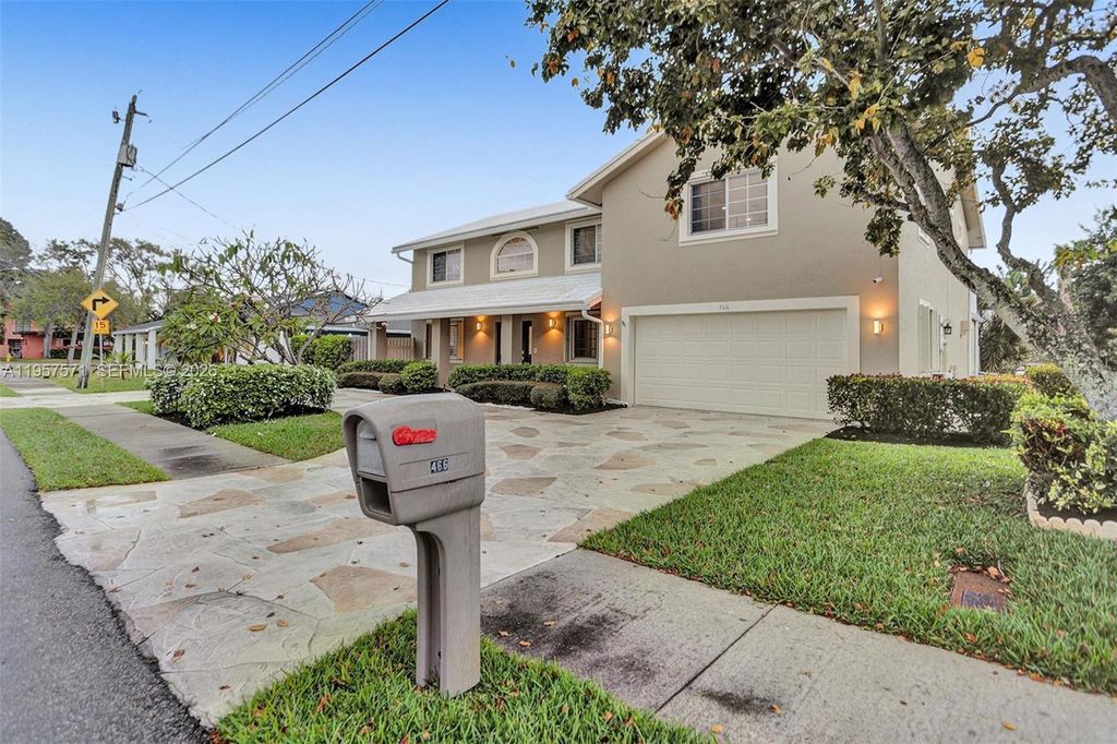 Photo of 466 NE 8th Ave, Deerfield Beach, FL 33441 (MLS # A11957571)