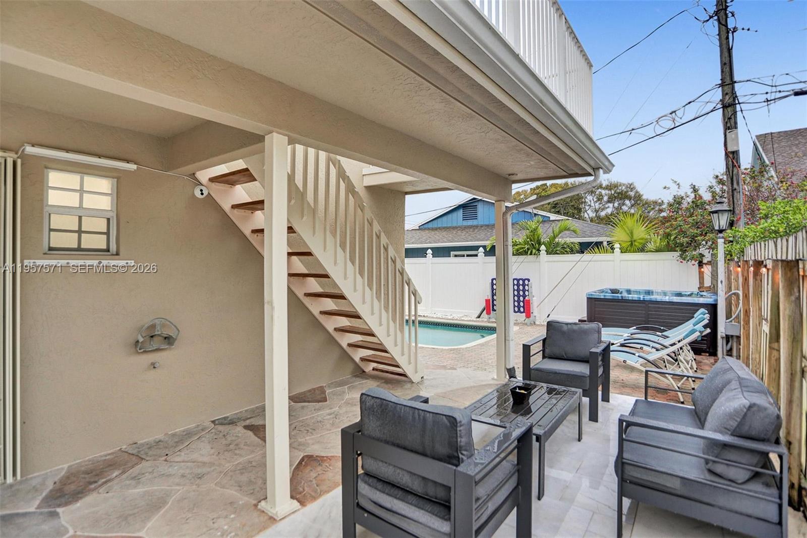 HILLSBORO HEIGHTS - Residential