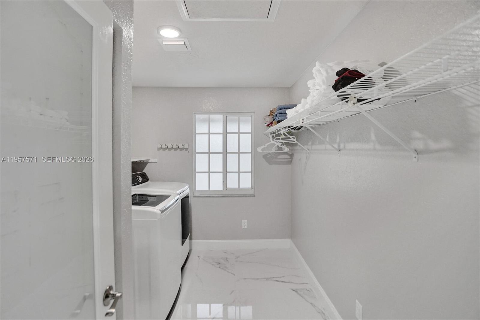 HILLSBORO HEIGHTS - Residential