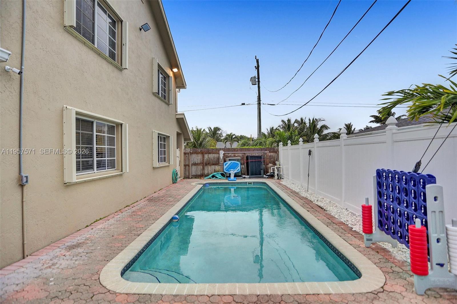 HILLSBORO HEIGHTS - Residential